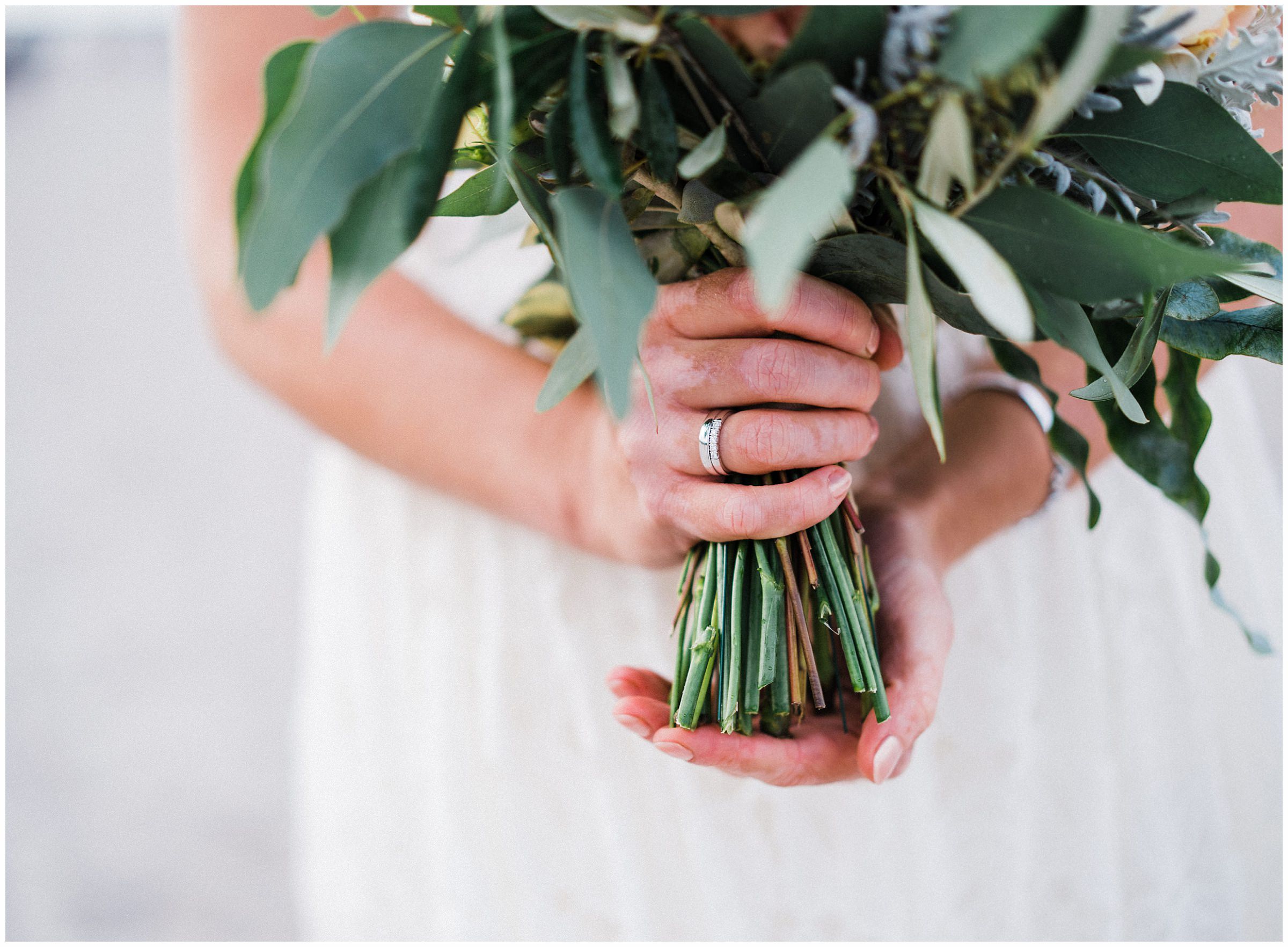 Blumen und Ring