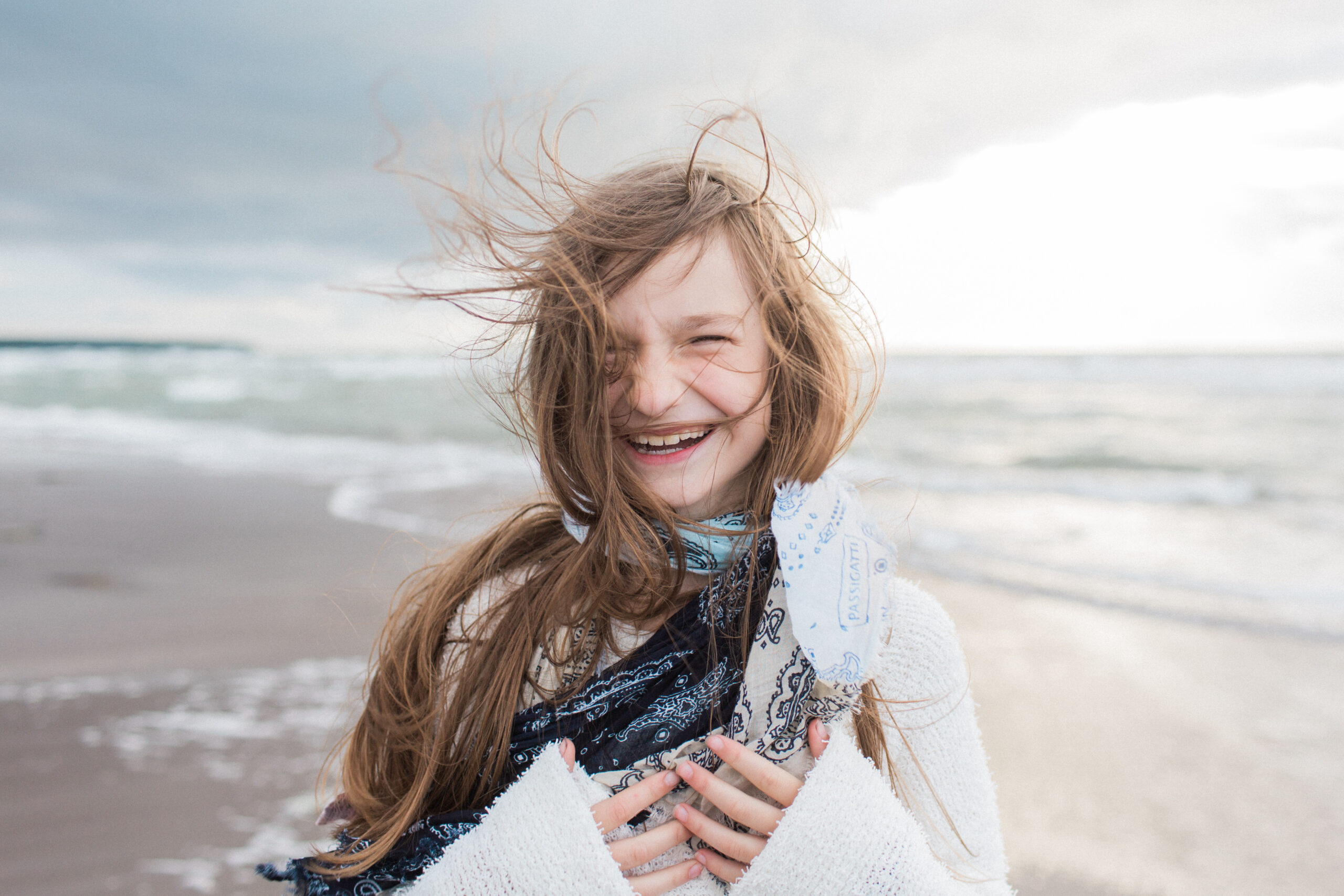 Tochter am Meer
